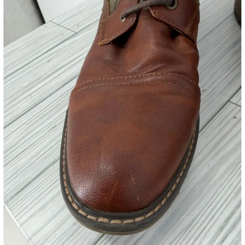Unbranded rugged combat